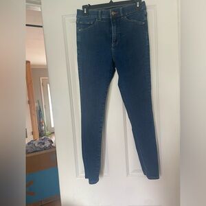 Brand new size 4R skinny high rise